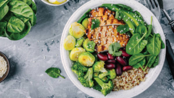 Healthy meal of chicken breast and vegetables Healthy meal of chicken breast and vegetables